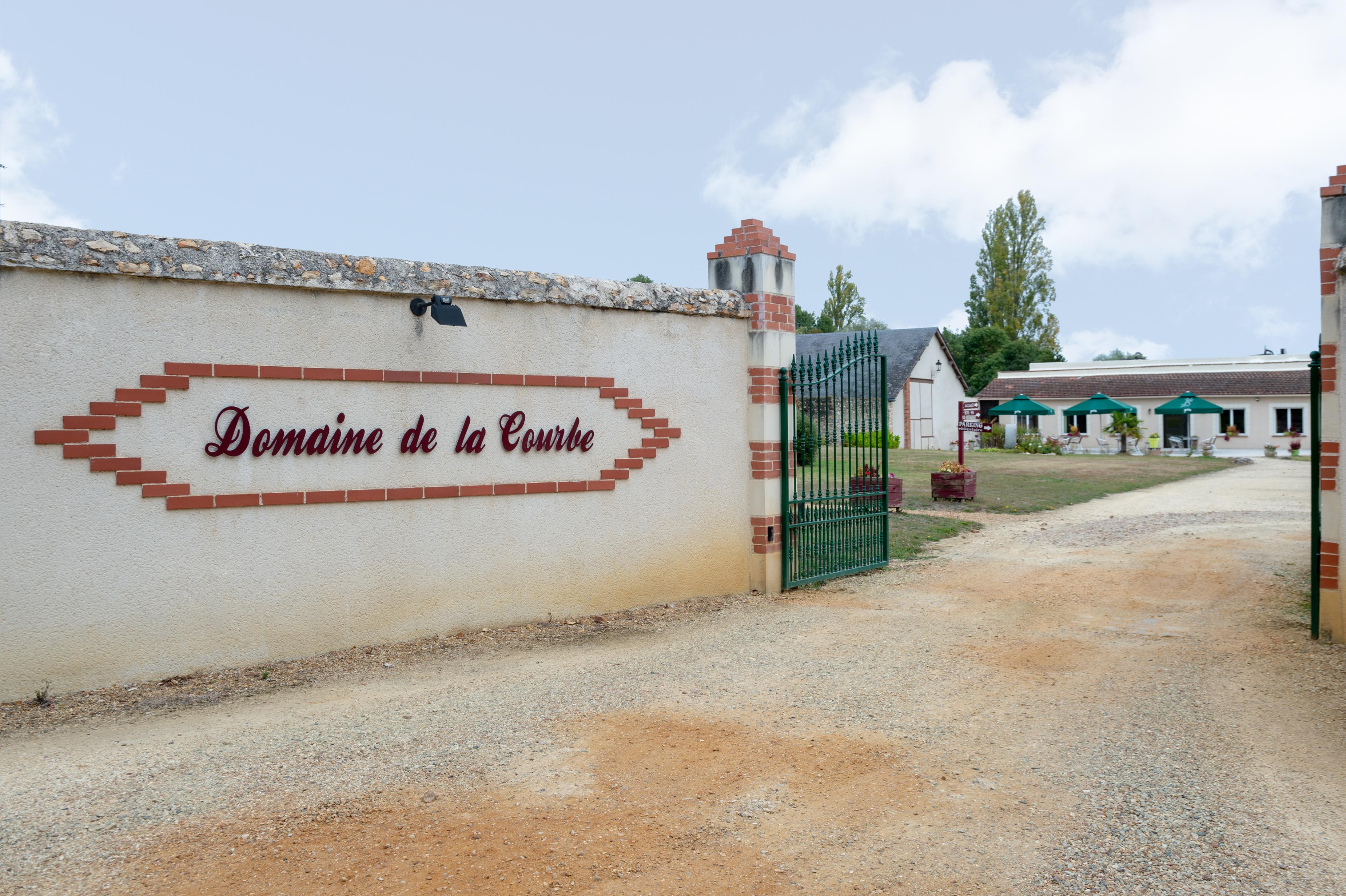Отель Domaine De La Courbe Le Lude Экстерьер фото