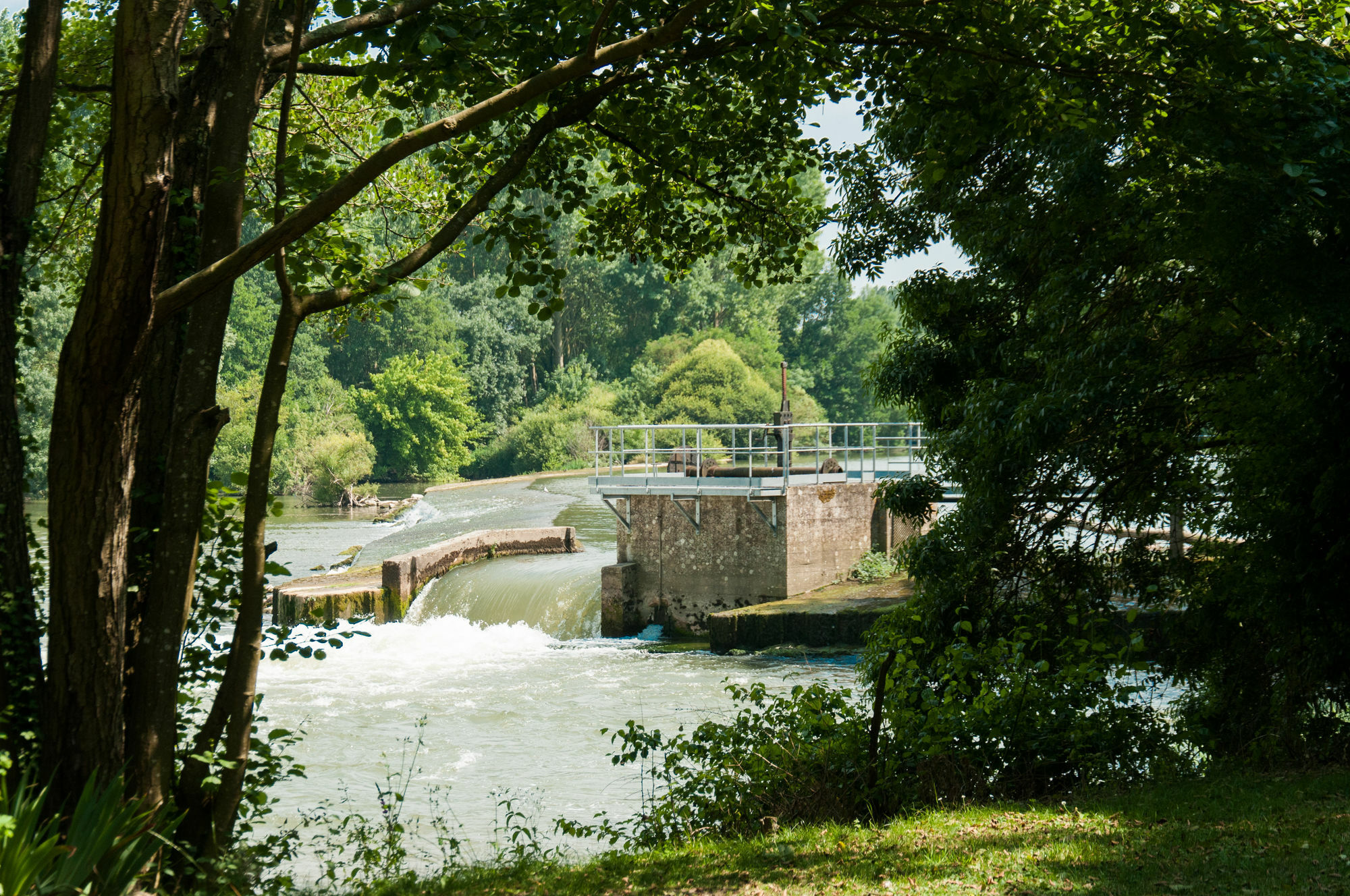 Отель Domaine De La Courbe Le Lude Экстерьер фото